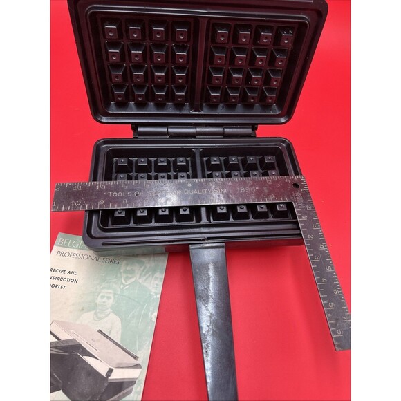 VillaWare Model 5200-NS Belgian Waffler Professional Electric Waffle Maker - Picture 3 of 5